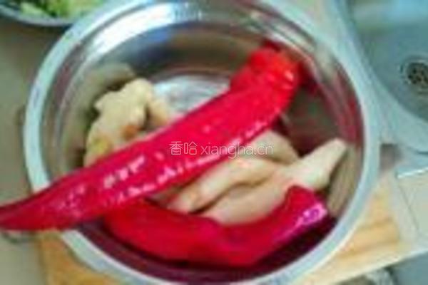 子姜红椒肉丝的做法图解1