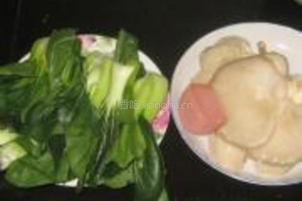 平菇方香肠炒青菜的做法图解1