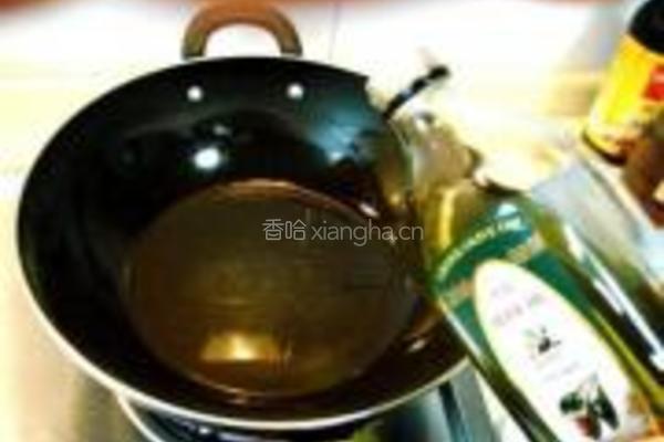 老醋炒菌菇配酸黄瓜生菜的做法图解2