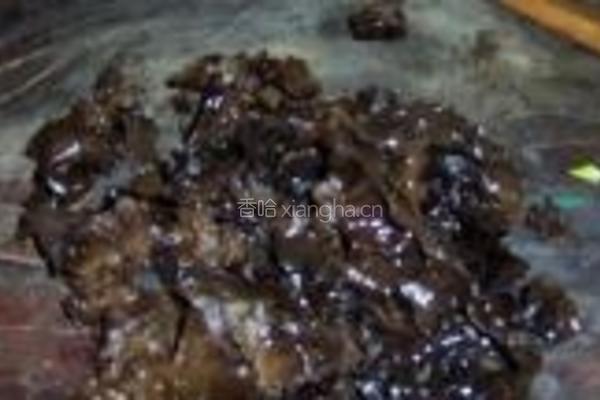 红烧鳕鱼炖木耳的做法图解4