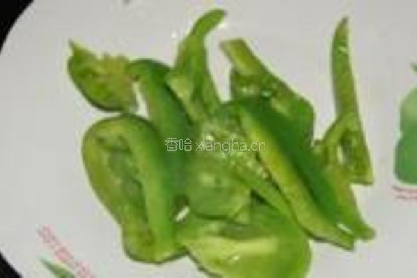 孜然墨鱼干炒青椒的做法图解5