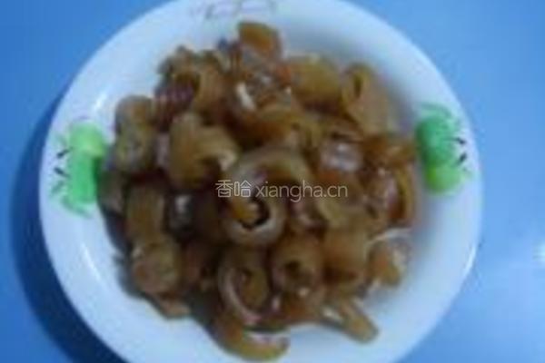 蒜苔炒猪皮的做法图解1