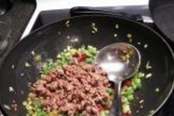 酸黄瓜四季豆炒肉末的做法图解7