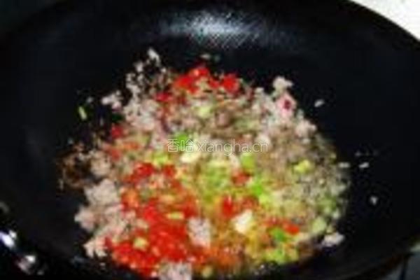 鱼香肉末黑白豆腐的做法图解6