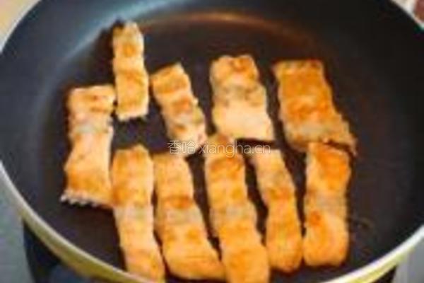 干煎三文鱼腩的做法图解5
