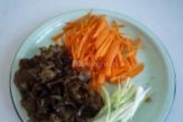 胡萝卜木耳炒肉丝的做法图解3