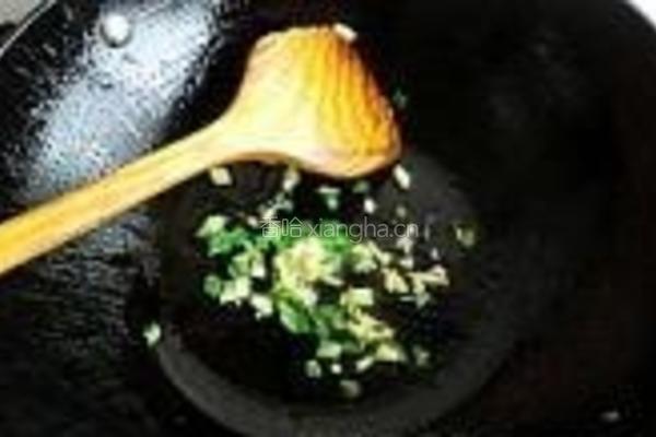 蚝油莴笋炒鸡腿菇的做法图解5