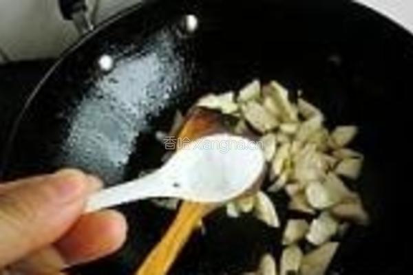 蚝油莴笋炒鸡腿菇的做法图解7