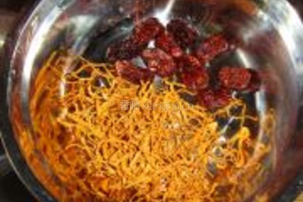 虫草花煲鸭汤的做法图解1