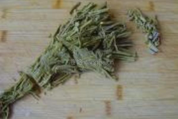 凉拌木兰芽的做法图解1