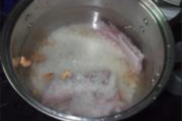 瑶柱虾米猪骨粥的做法图解3