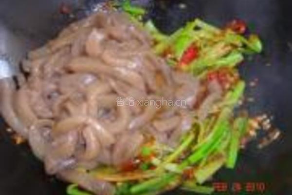 泡椒香芹烧魔芋的做法图解10