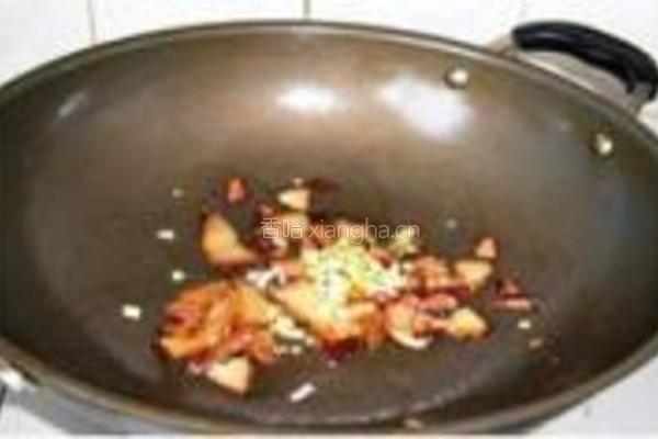 腊肉炒西兰花的做法图解6