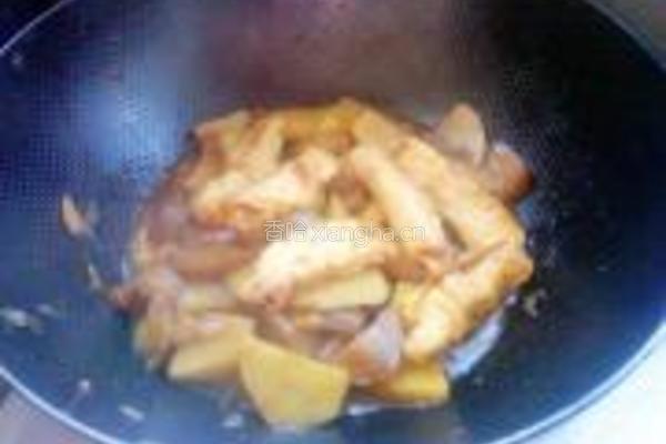 里脊土豆烧茄子的做法图解5