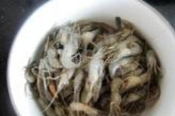 原味酥虾的做法图解1
