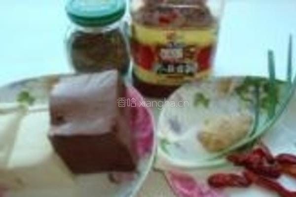 红白豆腐的做法图解1