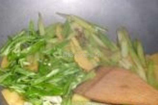 芹菜炒土豆片的做法图解6