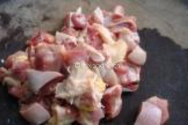 魔芋鸡腿肉的做法图解1