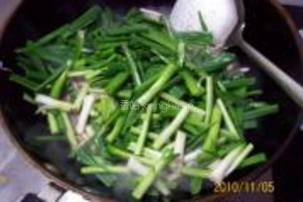 肉丝香干炒大蒜的做法图解8