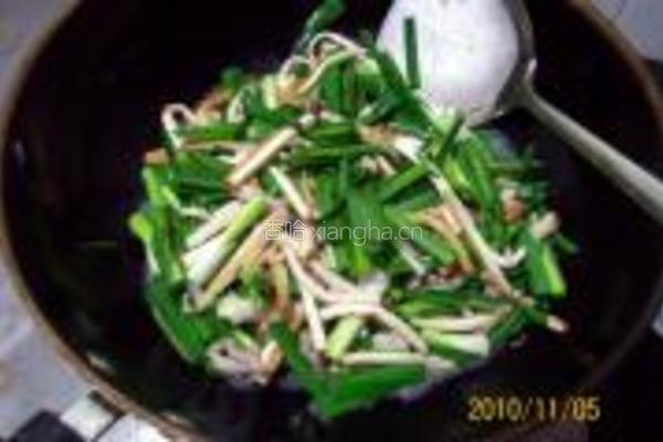 肉丝香干炒大蒜的做法图解9