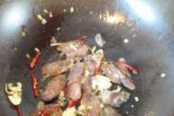 蒜苔炒豆腐干的做法图解4