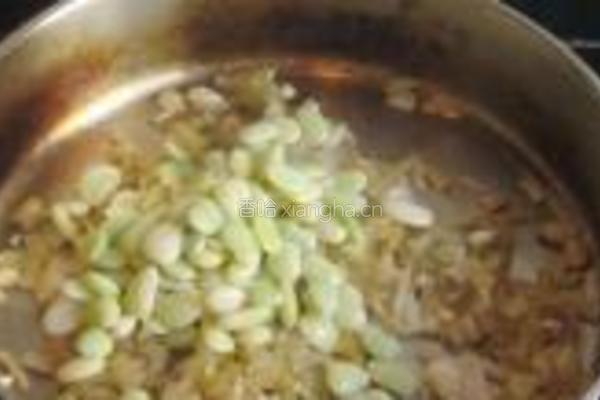 白卤瓜炒洋扁豆的做法图解6