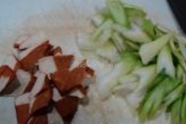 香干炒西芹的做法图解1