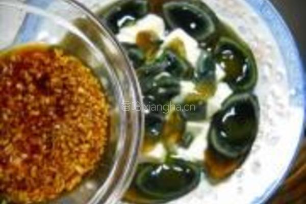 凉拌皮蛋豆腐的做法图解10