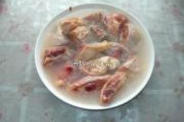 榛蘑炖鸡腿的做法图解6