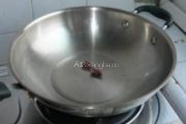 榛蘑炖鸡腿的做法图解7