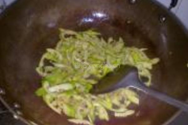 酸菜炒小笋的做法图解7