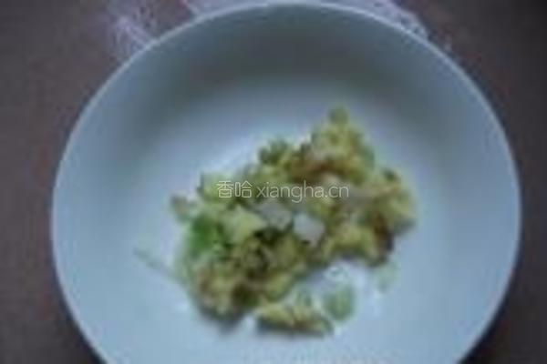麻辣手撕茶树菇的做法图解2
