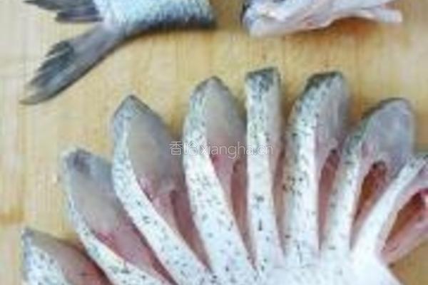 开屏武昌鱼的做法图解3