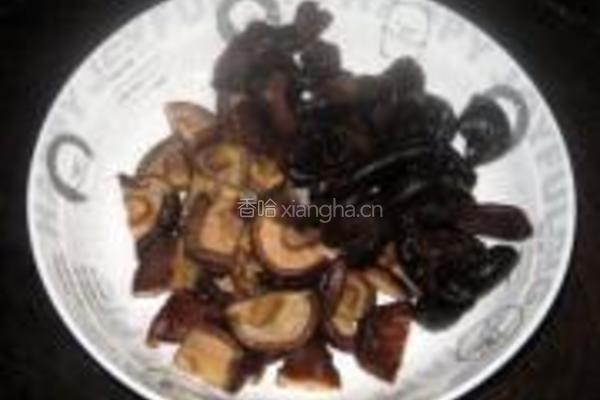 冬菇蒸滑鸡的做法图解3