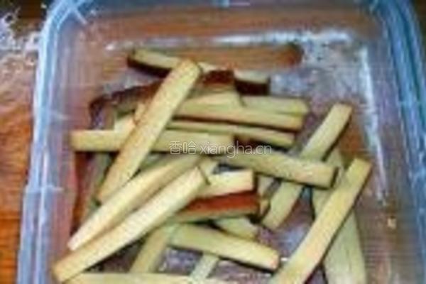 芹菜香干肉丝的做法图解3
