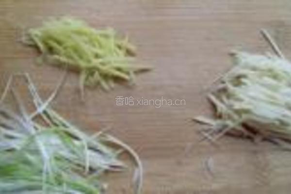 芹菜丝炒肉的做法图解2