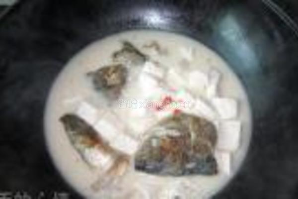 鲢鱼头炖豆腐的做法图解5