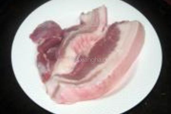 蒜苗红烧肉的做法图解2