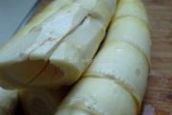 韭菜头炒冬笋的做法图解1