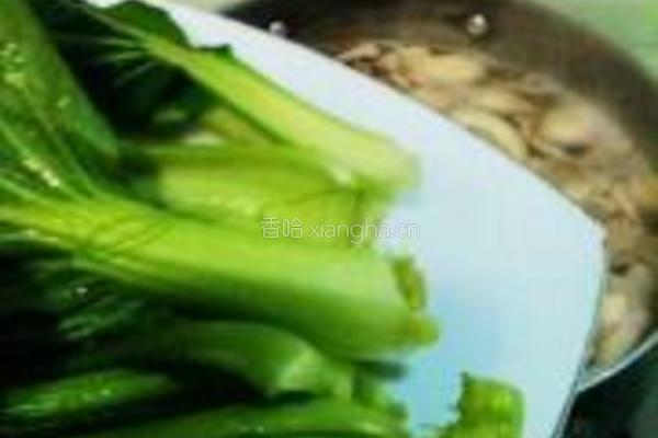 青菜菌菇牛筋汤面的做法图解7