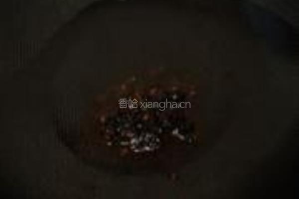 豉椒苦瓜炒素肠的做法图解6