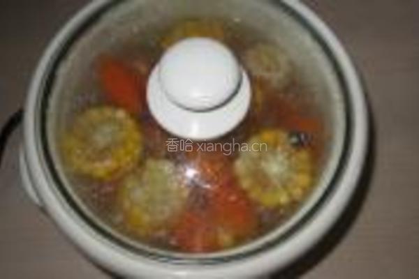 玉米胡萝卜猪骨汤的做法图解8