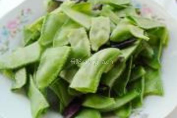 红烧扁豆的做法图解1