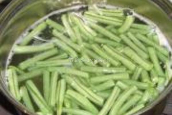 麻汁豇豆角的做法图解2