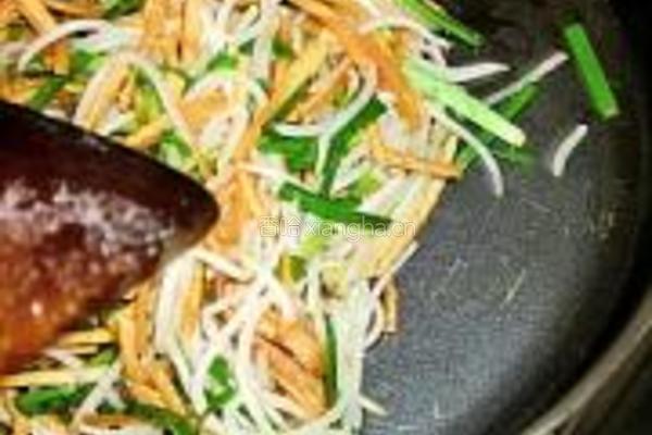银芽炒馓子的做法图解6