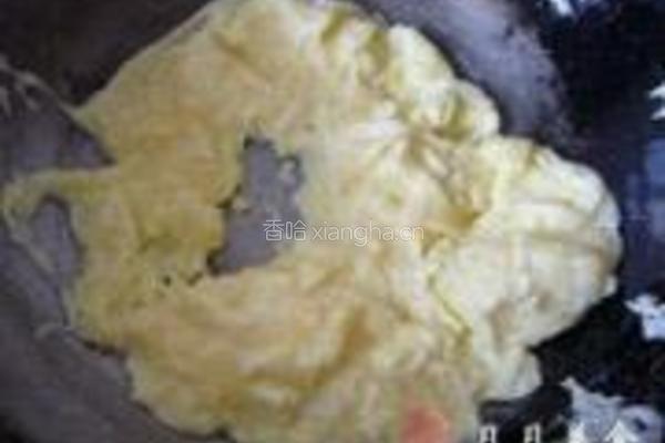 银鱼炒鸡蛋的做法图解3