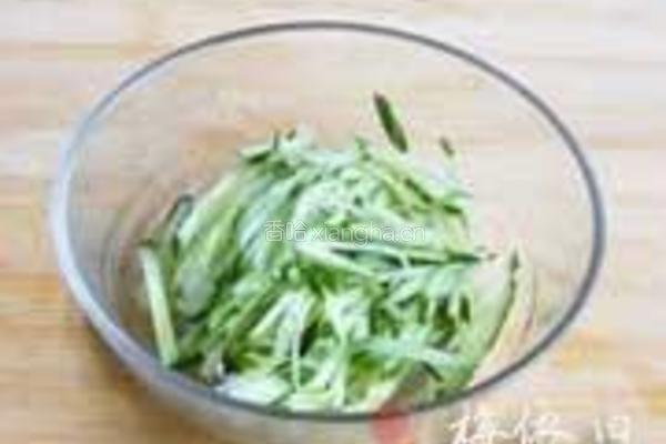 锅塌三瓜的做法图解1