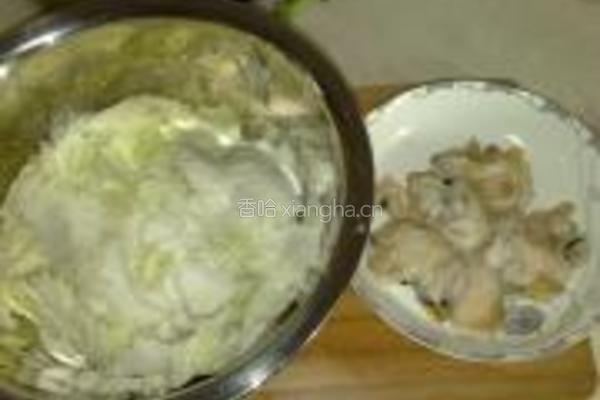 海螺炒白菜的做法图解2