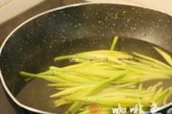 果醋黄花菜的做法图解3