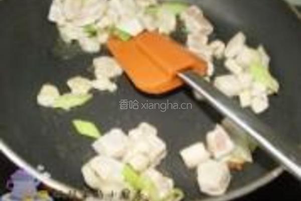 西葫芦鸡脯丁的做法图解3